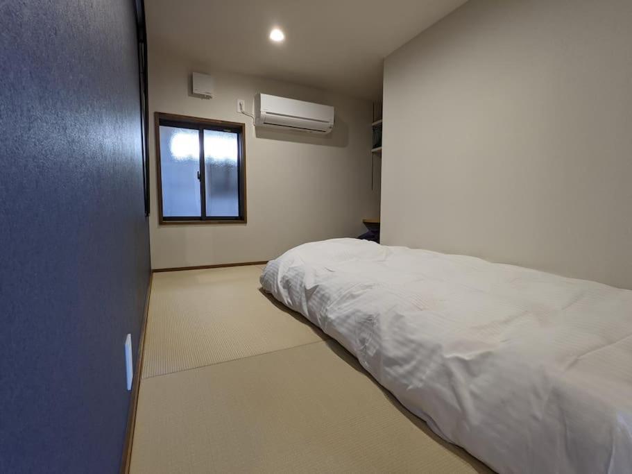 Omishima Space Omoya Imabari Bilik gambar